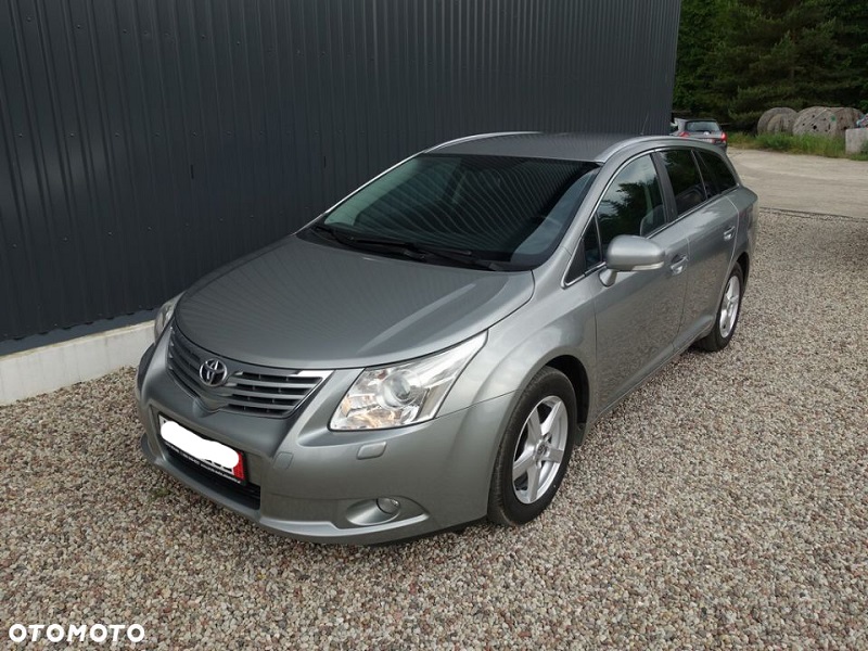 toyota avensis